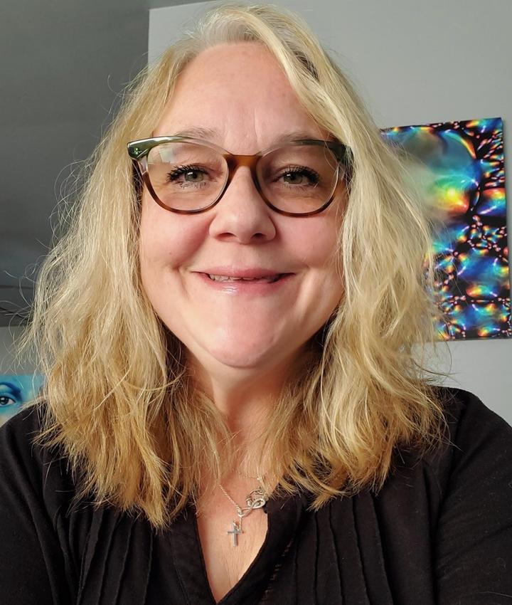 Portrait of Sandi Gollahon